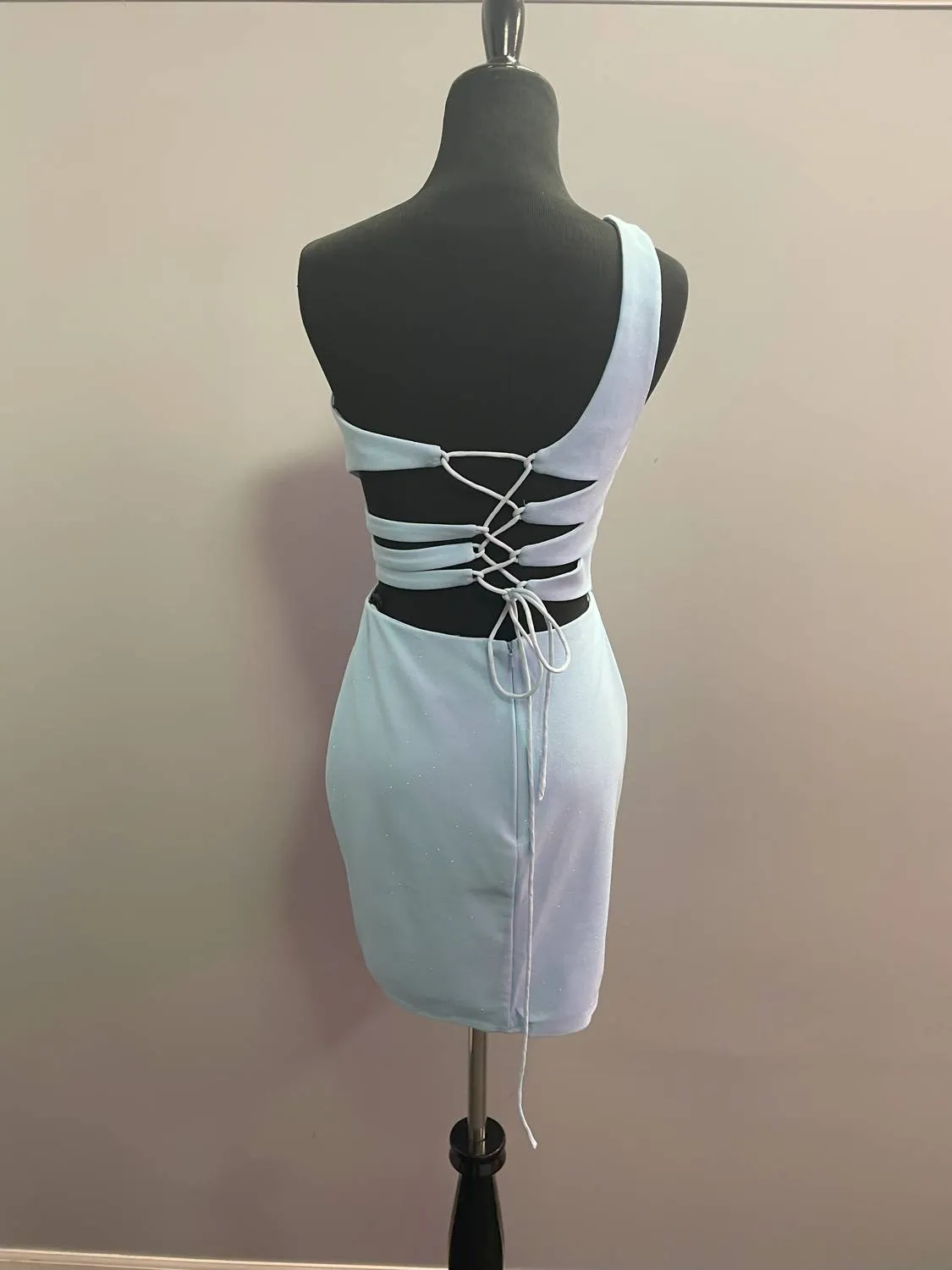 Alyce Paris - One-shoulder Mini Dress