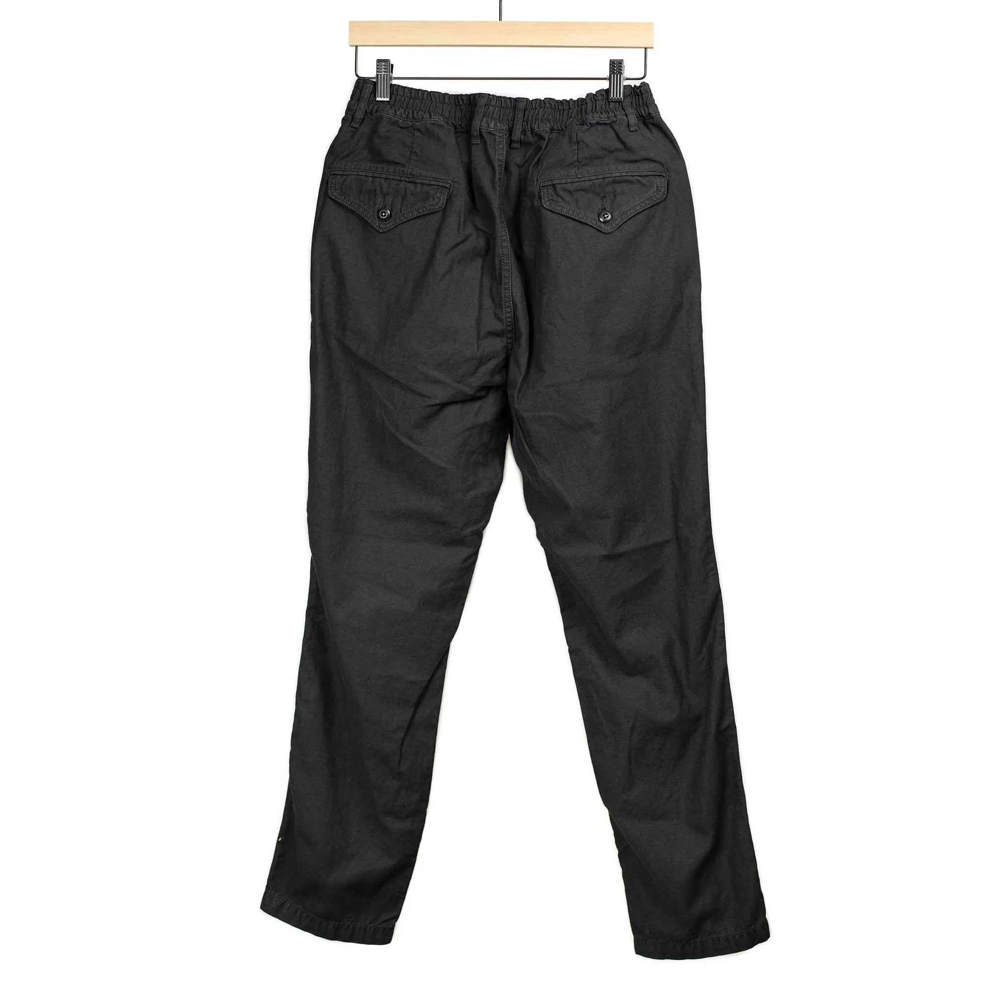 Easy chinos in black cotton and linen reverse sateen