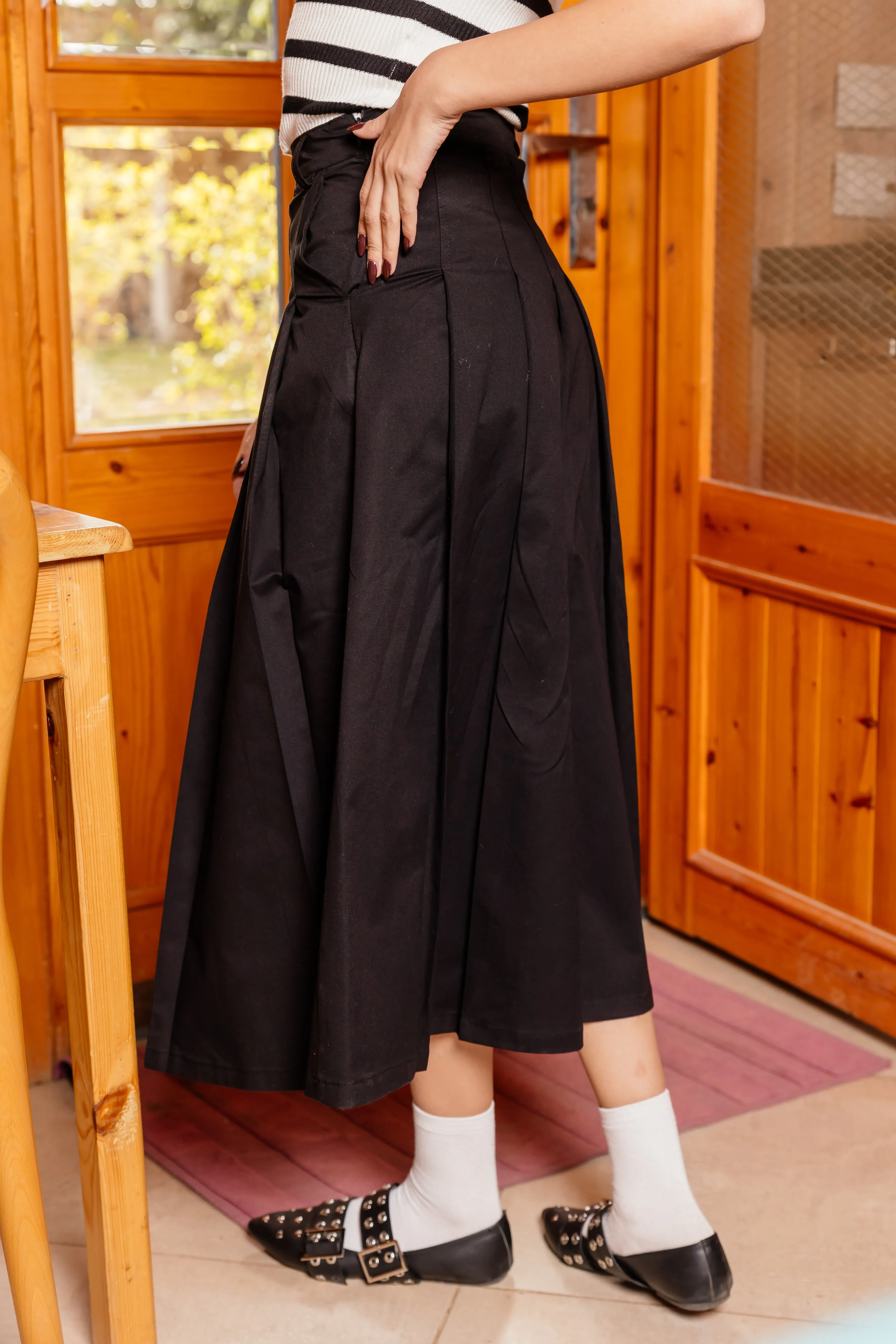 MIDI GABRDINE SKIRT WITH PLEATS BLACK